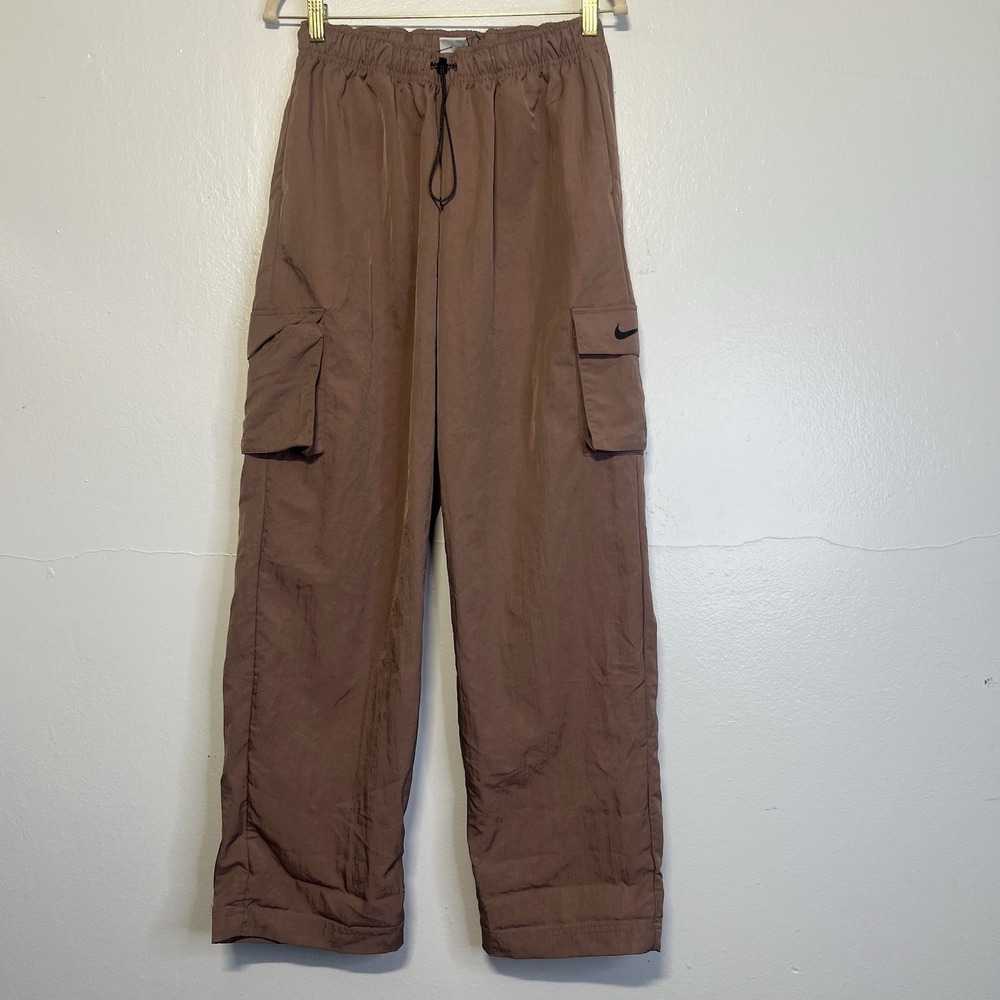 NIKE Sportswear Women's S Taupe Woven Nylon Essential Oversized Cargo Pants